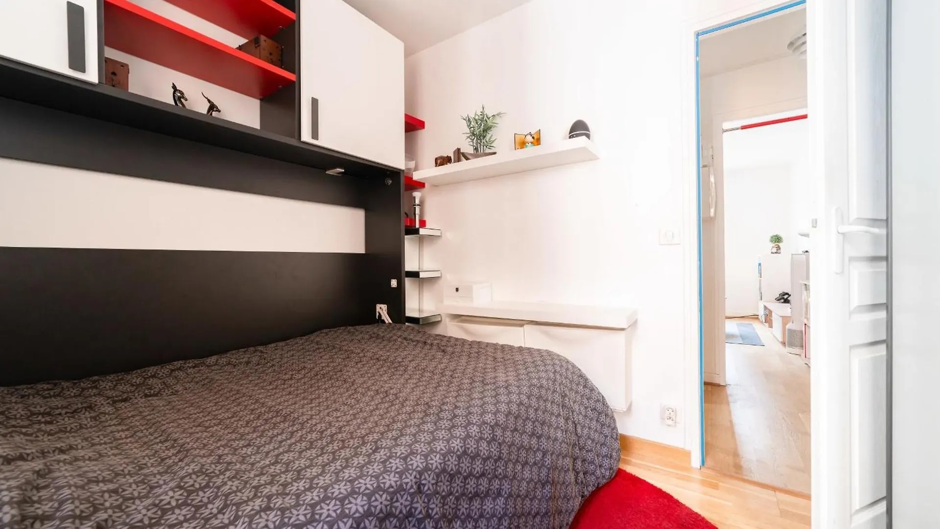 Superb Bright Apartment Paris France