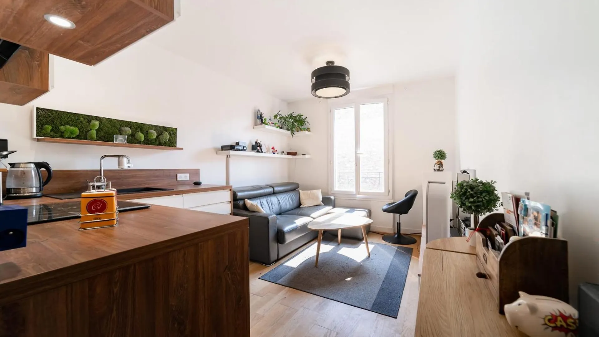 Superb Bright Apartment Paris